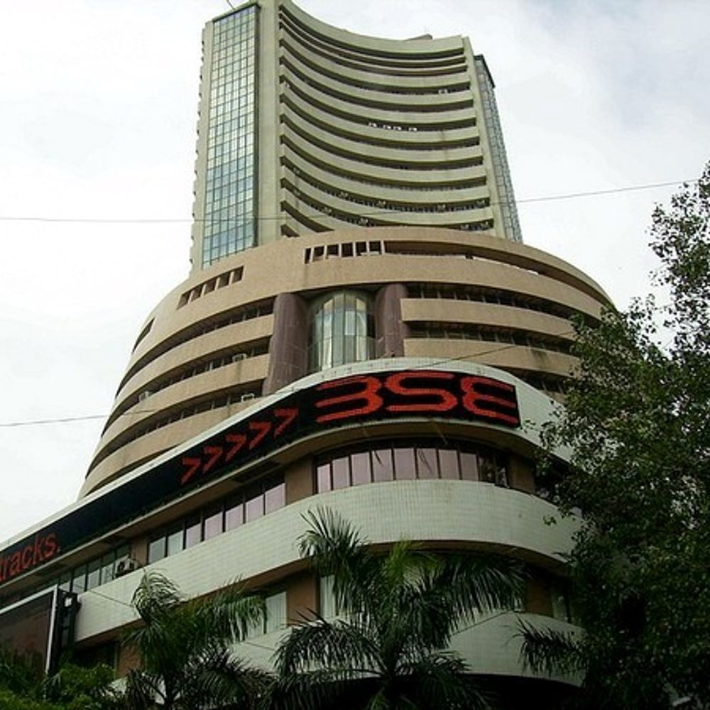 सेन्सेक्स 50 अंकांनी घसरून 80,650 वर:निफ्टी 24,650 वर स्थिर; एनएसई फार्मा आणि आरोग्यसेवा निर्देशांक घसरले