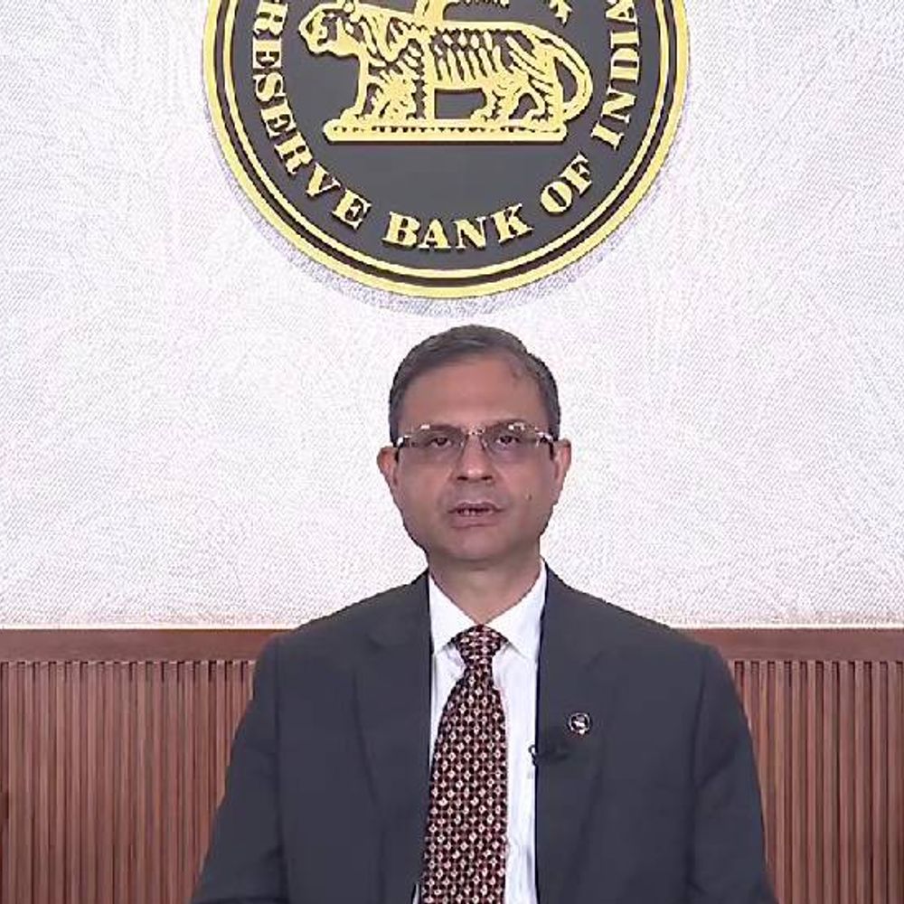 RBI ने रेपो रेटमध्ये बदल केला नाही:कर्ज आणि EMI स्वस्त होणार नाहीत, टॅरिफ अनिश्चिततेमुळे घेतला निर्णय; गेल्या वेळी 0.50% ने कमी केला होता