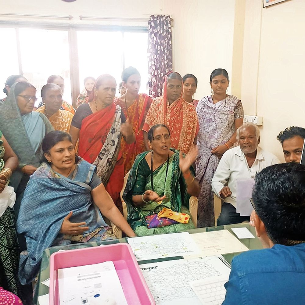 स्मार्ट मीटरमुळे वीजबिलामध्ये झपाट्याने वाढ:संतप्त महिलांची महावितरण कार्यालयात धडक