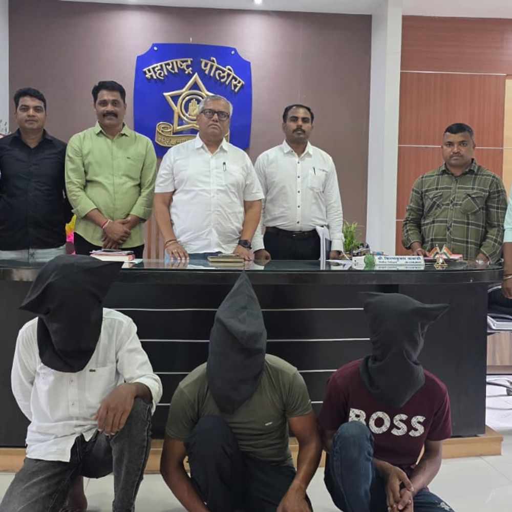 विमानाद्वारे बिहारला जाण्याच्या तयारीत असलेले तिघे चोरटे जेरबंद:गुन्हे अन्वेषण शाखेची कारवाई, चितळे रस्त्यावरील चोरीचा गुन्हा उघड
