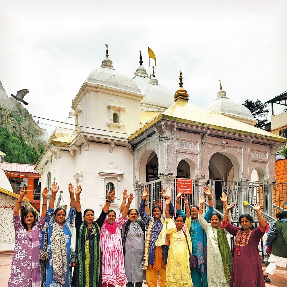 सुखरूप असल्याचे आईने सांगताच सोडला सुटकेचा नि:श्वास:शहरातील कल्पना बनसोड यांच्याशी संपर्क झाल्याने मुलगा, माळीवाड्यातील कुटुंबीयांचा जीव पडला भांड्यात‎