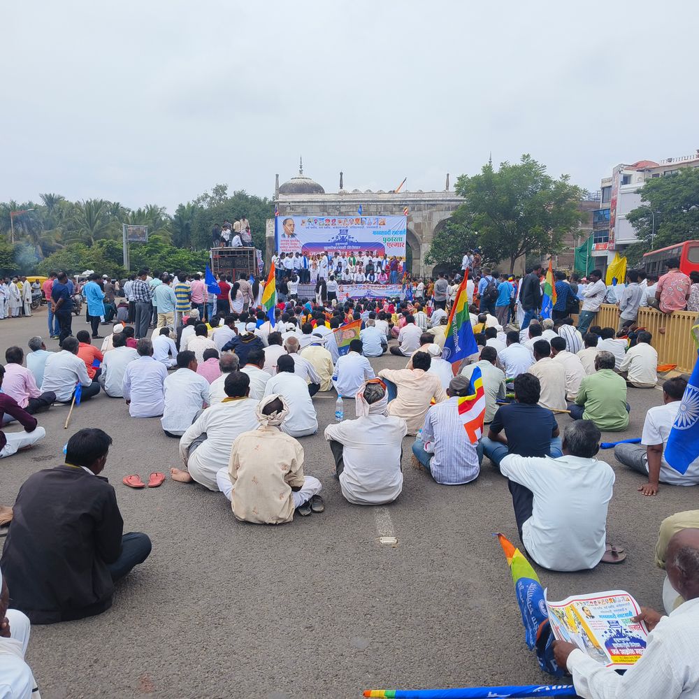 बेघर निर्वासितांच्या न्यायासाठी 'जन आक्रोश महामोर्चा':क्रांती चौकापासून विभागीय आयुक्त कार्यालयापर्यंत आंबेडकरी संघटनांचा मोर्चा
