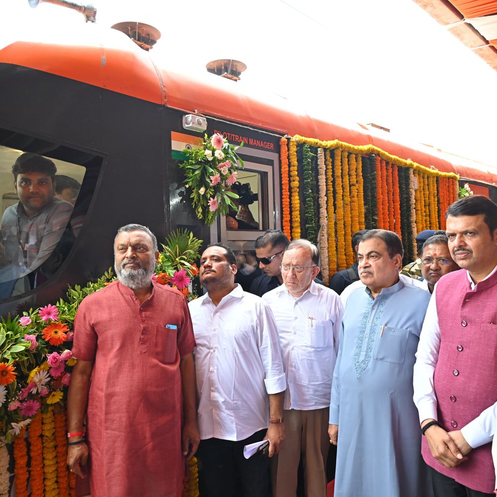 नागपूर-पुणे वंदे भारत एक्सप्रेसचा शुभारंभ:पंतप्रधान मोदींनी दूरदृष्य प्रणालीद्वारे दाखवली हिरवी झेंडी; 12 तासांत पूर्ण होणार प्रवास