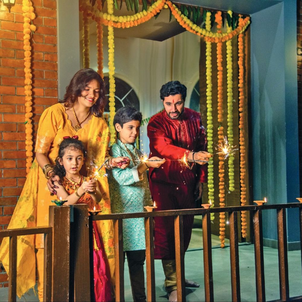 दिवाळी स्पेशल:दिवाळीत फटाक्यांच्या मोठ्या आवाजाने वाढतो ताण आणि चिंता; सुरक्षित कसे राहायचे जाणून घ्या