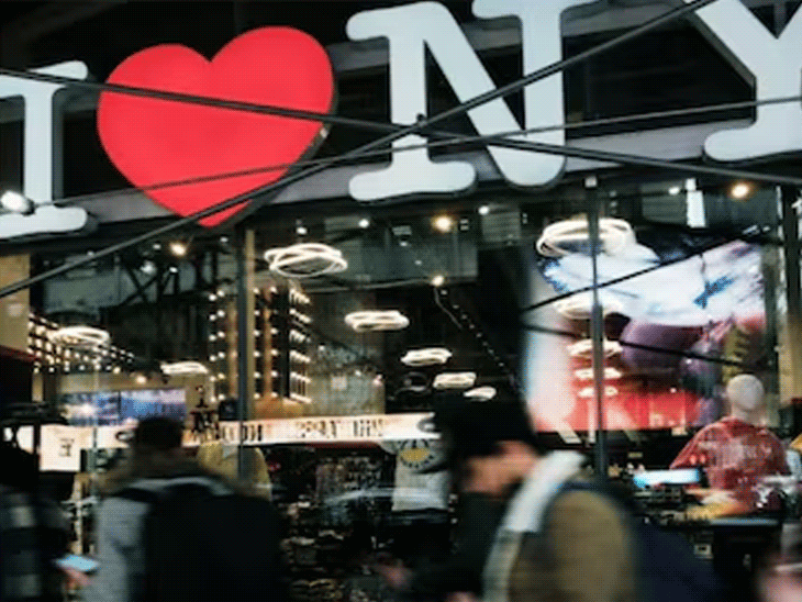 न्यूयॉर्कमध्ये भारतीय आयटी कर्मचाऱ्यांची मूनलाइटिंग:42 लाख रुपये अतिरिक्त कमाई, 15 वर्षांचा तुरुंगवास; मूनलाइटिंग म्हणजे काय ते जाणून घ्या