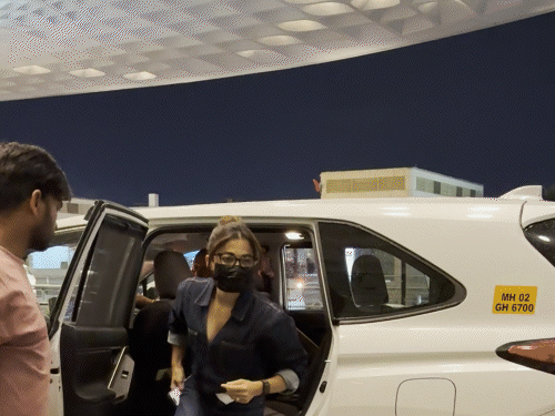 रश्मिका मास्क घालून विमानतळावर पोहोचली:सुनील शेट्टी जीन्समध्ये दिसला; सारा खान, सनी सिंग आणि मनोज वाजपेयीही दिसले