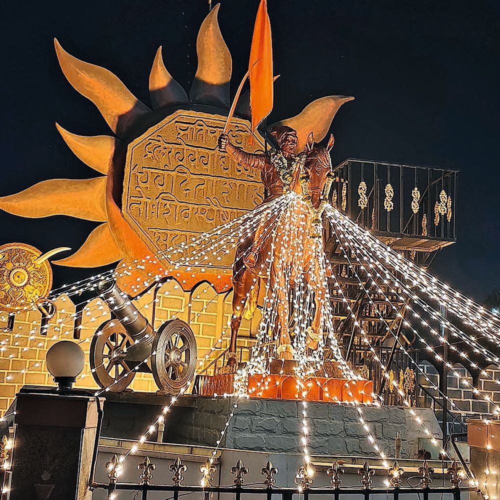 शिवजयंती मिरवणुकीची तीसहून अधिक वर्षांची परंपरा:सात हजार विद्यार्थी मावळे, 40 घोडे अन् पारंपारिक वाद्यांचा होणार गजर