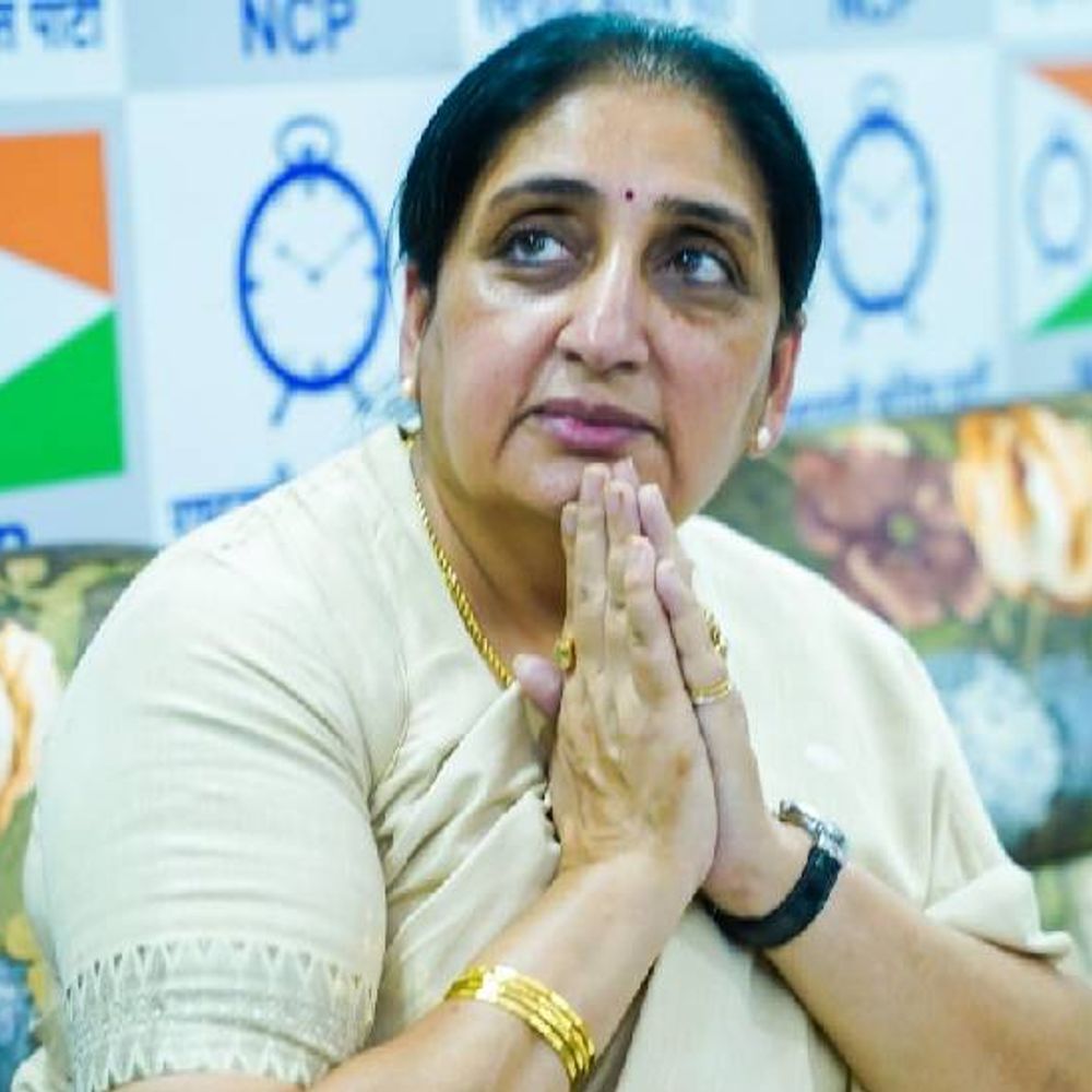 सुनेत्रा पवारांना राष्ट्रीय अध्यक्ष करण्यास नेमका विरोध कोणाचा?:सह्या करण्यास टाळाटाळ का केली गेली? पडद्यामागे काय घडलं