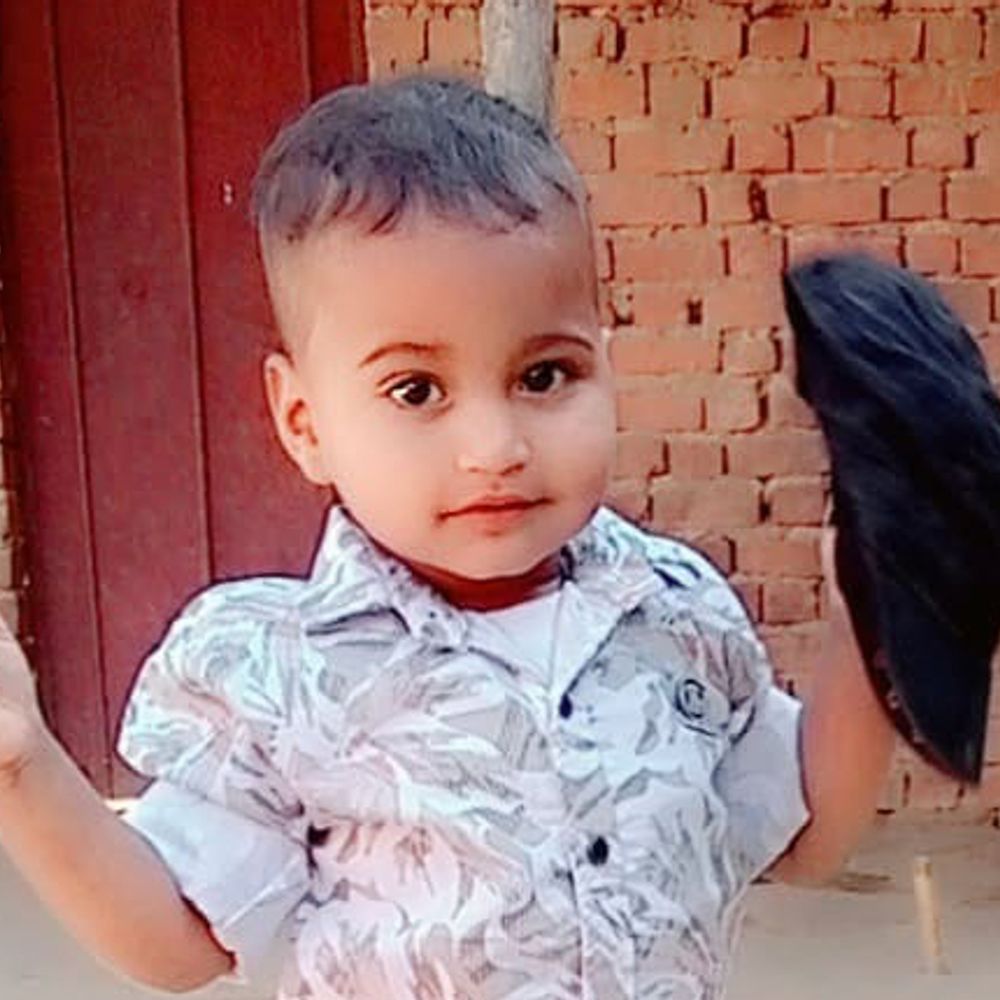 भिंत अंगावर पडून अडीच वर्षांच्या एकुलत्या एक मुलाचा मृत्यू:घराबाहेर खेळताना घटना, सातपूरमधील घटना