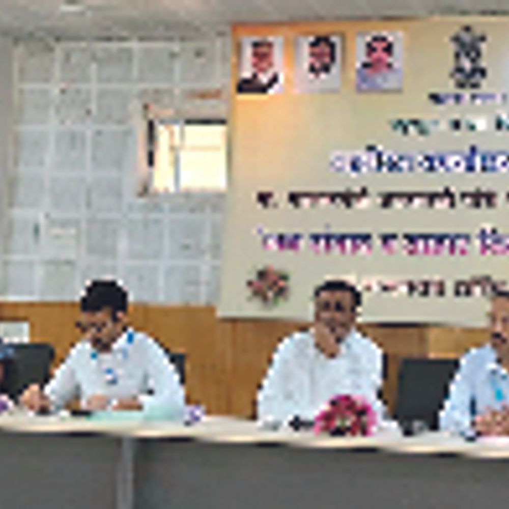 जनतेच्या तक्रारी समजून घ्या अन् प्रामाणिक वागणूक द्यावी:जि.प. अतिरिक्त उपमुख्यकार्यकारी यांचे प्रतिपादन‎