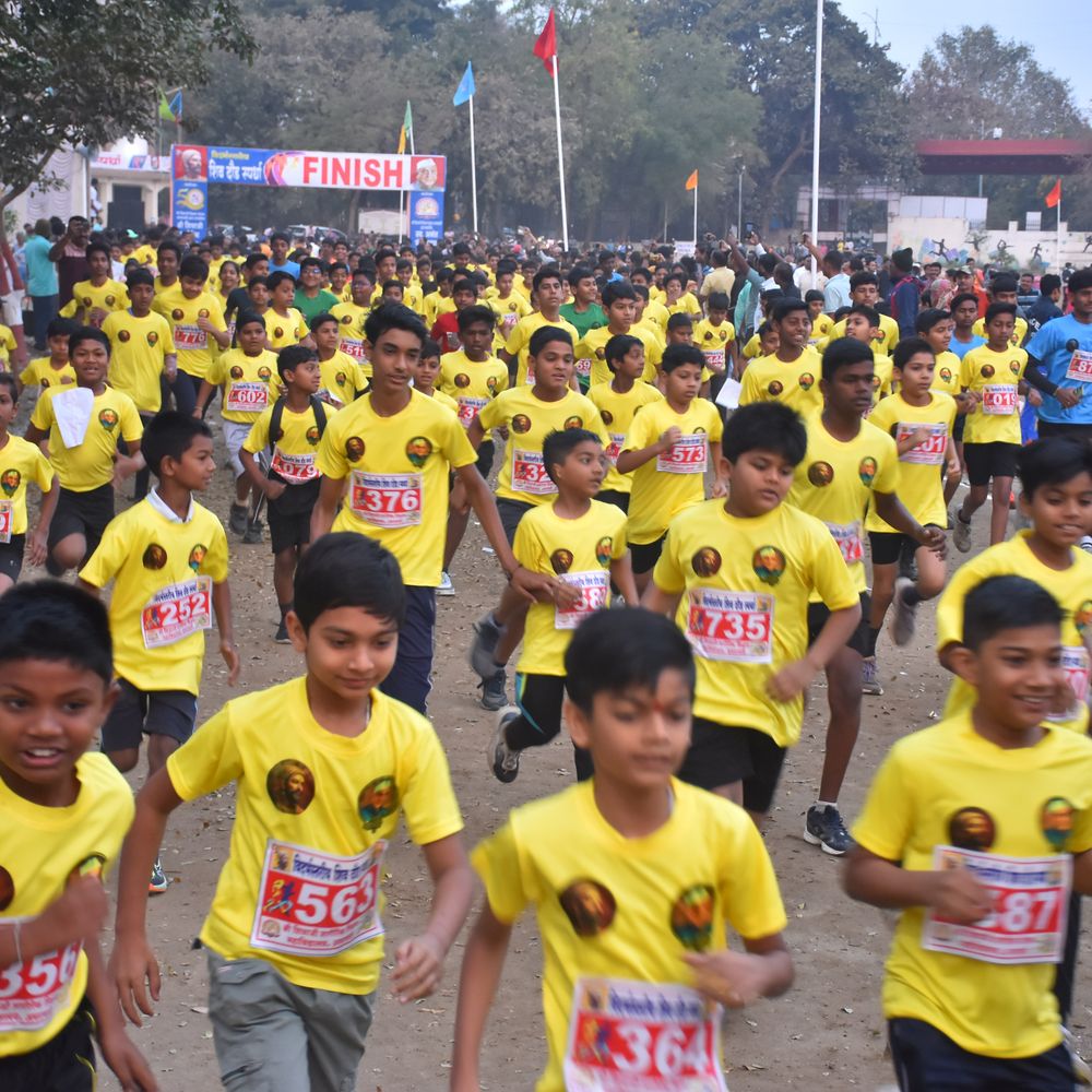 पुरुषांमध्ये निरवार भलावी यांचा, महिलांमध्ये रितू तलमलेंचा डंका:मुख्य १० कि.मी.शर्यतीत मिळवले यश, श्री शिवाजी शारीरिक शिक्षण महाविद्यालयाद्वारे शिवजयंतीनिमित्त आयोजन‎