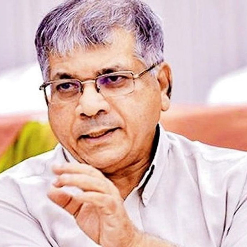 पंतप्रधान नरेंद्र मोदींनी भारताचे सार्वभौमत्व विकले:प्रकाश आंबेडकर यांचा आरोप; राफेल खरेदी करारावर उपस्थित केले गंभीर प्रश्नचिन्ह