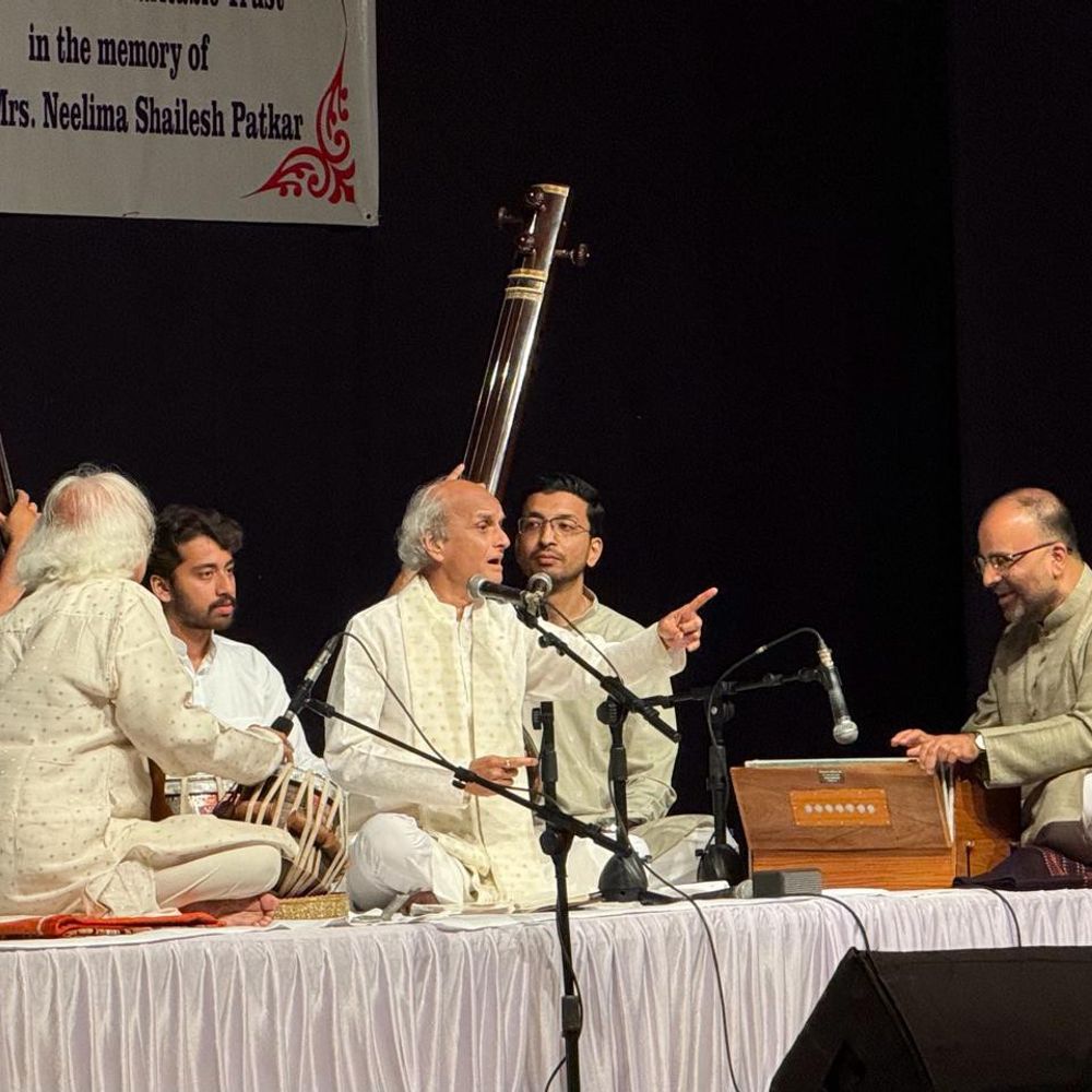 पं. श्रीकांत देशपांडे जयंतीनिमित्त विशेष संगीतसंध्या:  पं. उल्हास कशाळकर, श्रुती विश्वकर्मा यांच्या गायनाने मैफल रंगली - Pune News