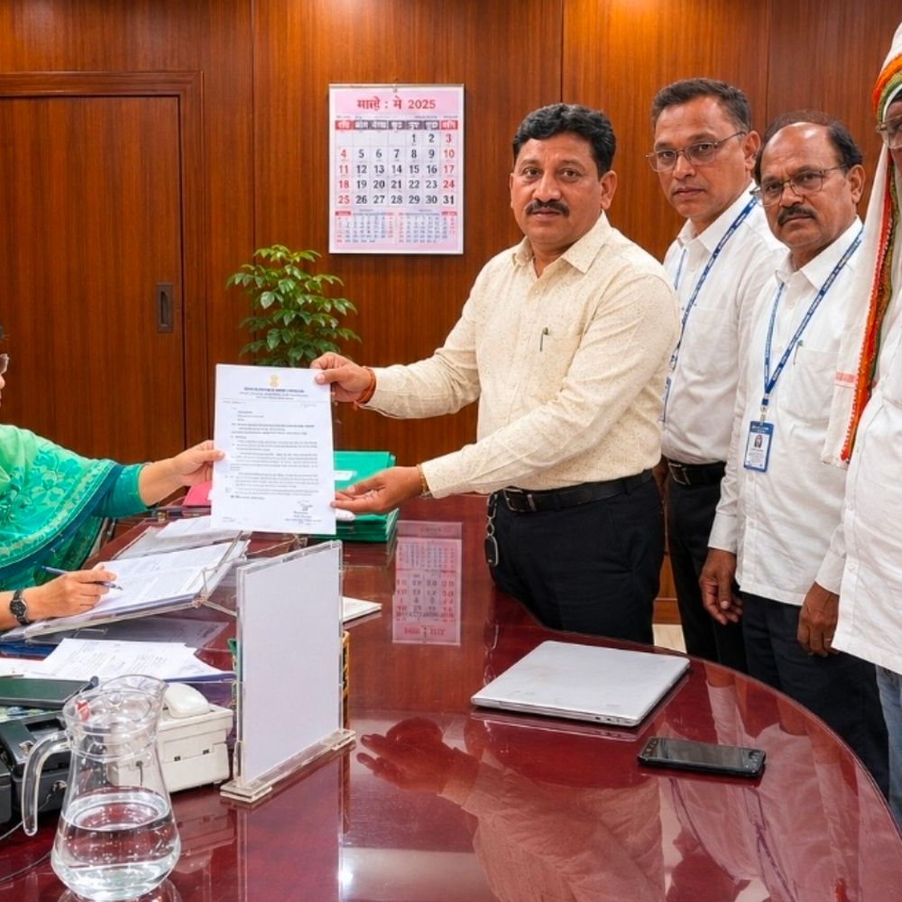 मानवाधिकार असोसिएशनची आयुक्तांकडे तक्रार, नगरपालिका प्रशासनावर चालढकलचा आरोप:  अचलपूर नगर परिषदेतील अनियमिततेवर कारवाईची मागणी - Amravati News