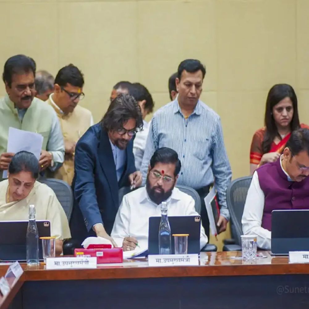 पुणे ते परभणीपर्यंत मंत्रिमंडळ बैठकीत 8 महत्त्वाचे निर्णय:शेतकरी, न्यायव्यवस्था आणि मुंबई रेल्वेसाठी मोठा दिलासा