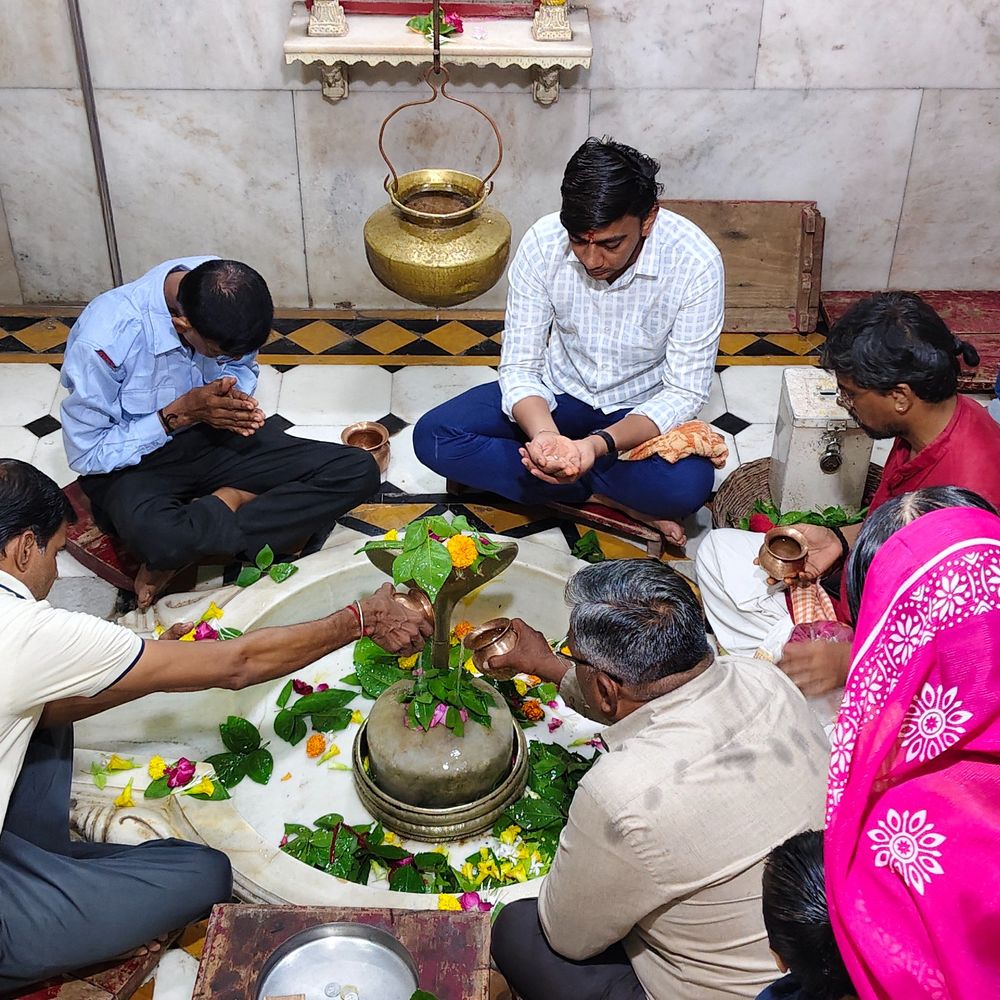 શ્રાવણના પ્રથમ દિવસે કર્ણ મુક્તેશ્વર મહાદેવ મંદિરમાં ભક્તોની ભીડ, 'હર હર મહાદેવ' નાદથી વાતાવરણ ગુંજી ઉઠ્યું.