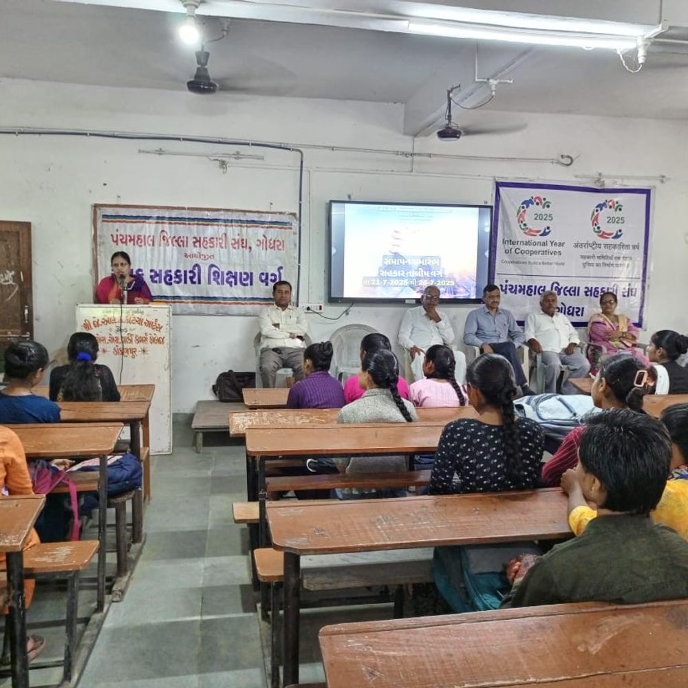 કાંકણપુર કોલેજમાં છ દિવસીય સહકારી તાલીમ વર્ગ સંપન્ન: યુવાનોને રોજગારી માટે Diploma અને Degree કોર્સ કરવા પ્રોત્સાહિત કરાયા.