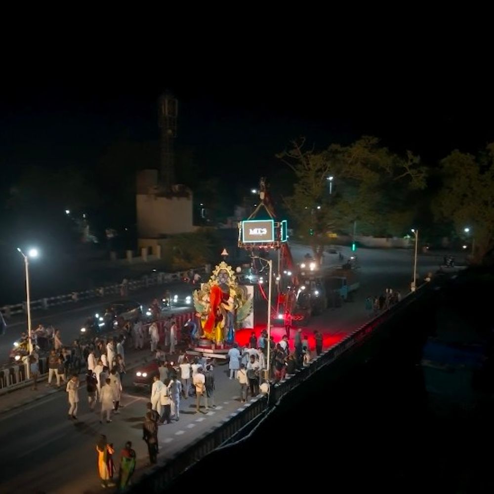 ગોધરામાં ગણેશ મહોત્સવની ધમાકેદાર શરૂઆત: ભવાની ચા રાજા નવયુવક મંડળના ગણપતિ બાપ્પાનું ભવ્ય આગમન.