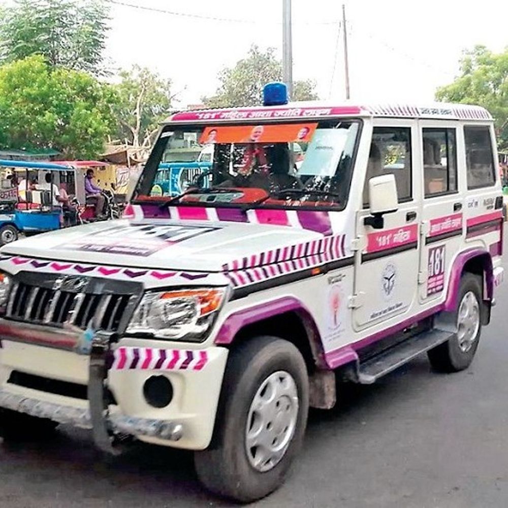 અભયમ ટીમ: ગર્ભવતી પત્ની સાથે મારકૂટ કરતા પતિને સમજાવ્યો, અને આત્મહત્યા કરતી પત્નીને બચાવી.