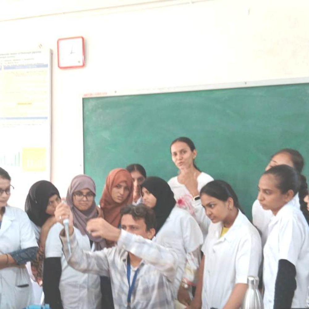 વર્કશોપ: DNA પરિચય અને નમૂનાની તૈયારી પર વર્કશોપનું આયોજન.