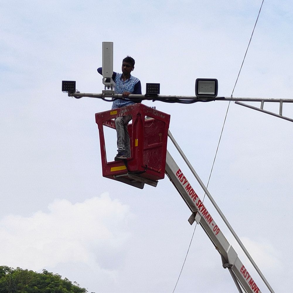 વલસાડમાં રસ્તાઓ અને બિલ્ડિંગો પર CCTV કેમેરા લગાવવાનો જિલ્લા મેજિસ્ટ્રેટનો આદેશ જાહેર, 22 સપ્ટેમ્બર 2025 સુધી અમલ ફરજિયાત.