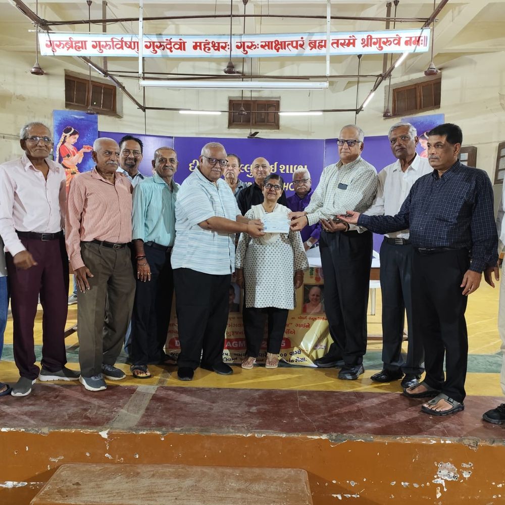 દીવાન-બલ્લુભાઈ અલમનાઈ એસોસિએશન: નવા હોદ્દેદારોની વરણી અને 'બેટી પઢાઓ' હેઠળ ₹8 લાખનું દાન અપાયું.