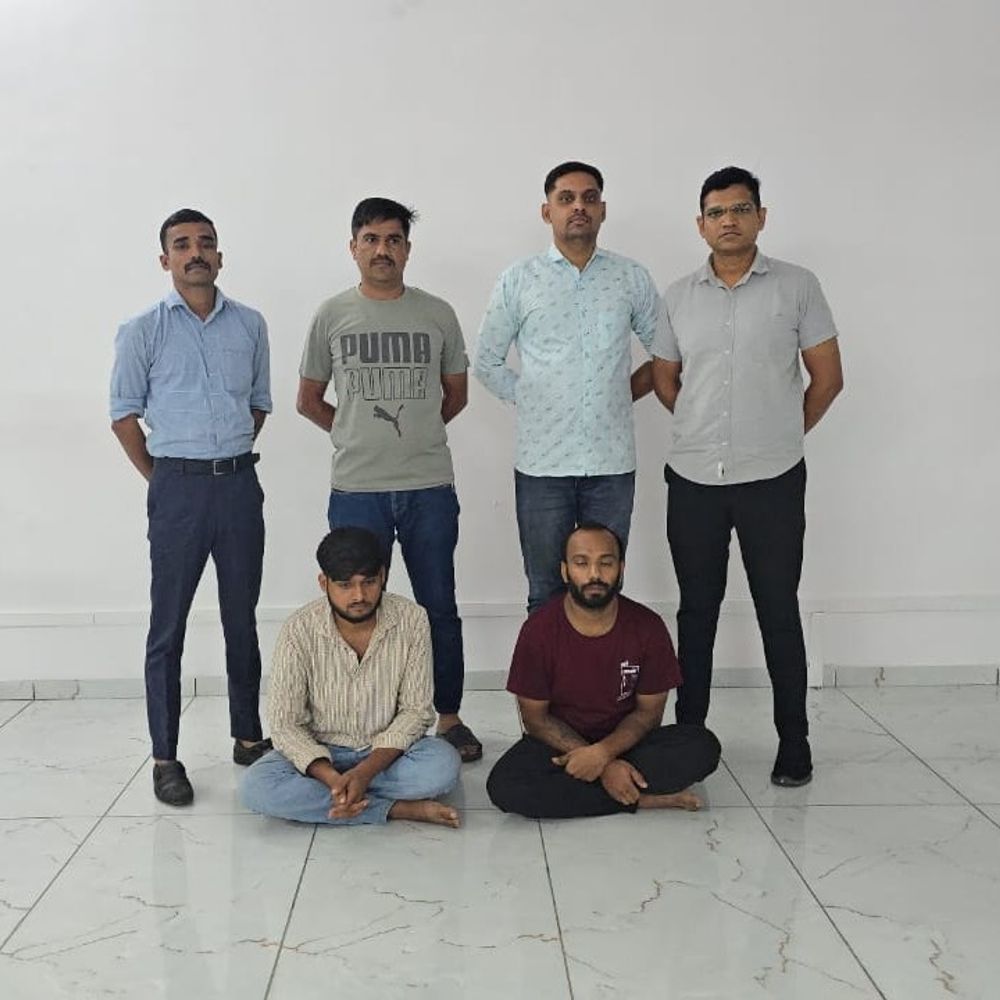 નવસારી પોલીસનું ઓપરેશન સાયબર સ્ટોર્મ: ૯ રાજ્યોમાંથી ૬૪ સાયબર ઠગોની ધરપકડ કરવામાં આવી.