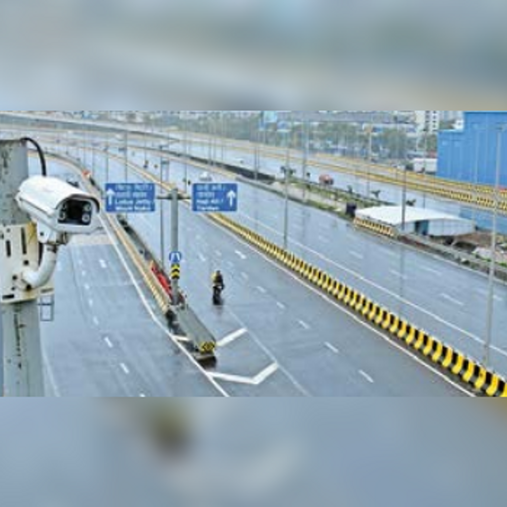 કોસ્ટલ રોડ પર ટ્રાફિક નિયમ ભંગ કરનાર પર 236 CCTV કેમેરાની નજર રાખવામાં આવી રહી છે.