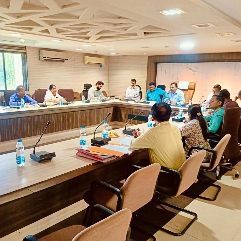 ભરૂચ-અંકલેશ્વર શહેરી વિકાસ સત્તામંડળની બેઠકમાં ₹45 કરોડના વિકાસ કામોને મંજૂરી, જેમાં TP રોડ અને તળાવ બ્યુટિફિકેશન જેવા 5 પ્રોજેક્ટ્સ છે.