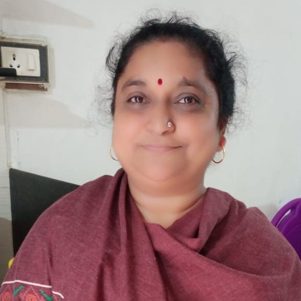 જામનગરમાં ભાખરીમાં "ઓમ" જેવી આકાર રચના: ધાર્મિક માહોલ વચ્ચે મહિલાની આશ્ચર્યજનક શોધ.