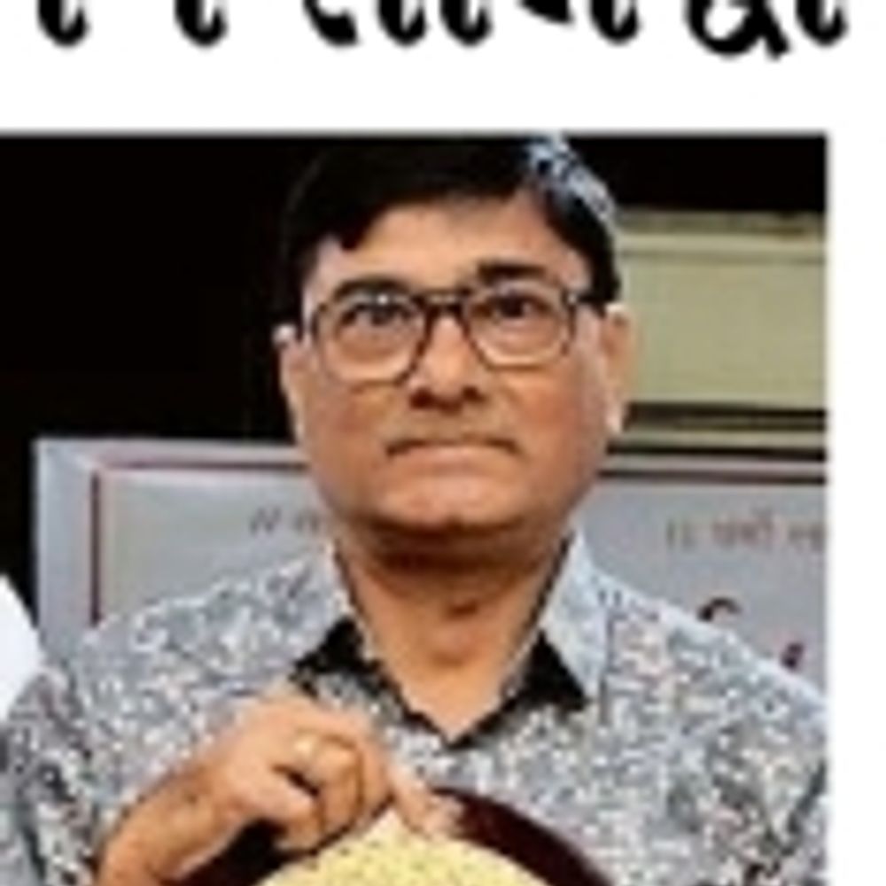 અંજારમાં સાહિત્ય, સંગીત અને સેવા ક્ષેત્રના સાધકોને Govardhan Award એનાયત કરાયો.