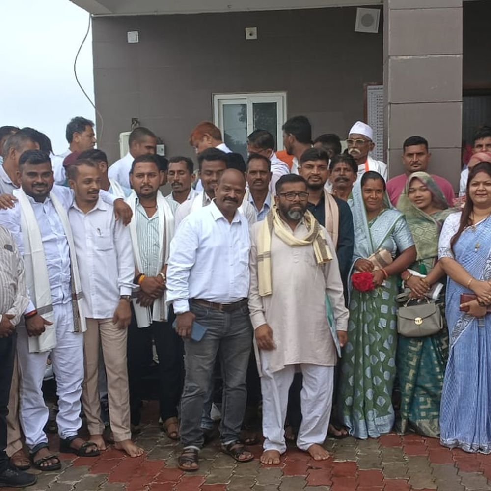 દાહોદમાં આદિવાસી સમાજ દ્વારા ત્રણ જિલ્લાના સરપંચો માટે માર્ગદર્શન સમારોહ યોજાયો.