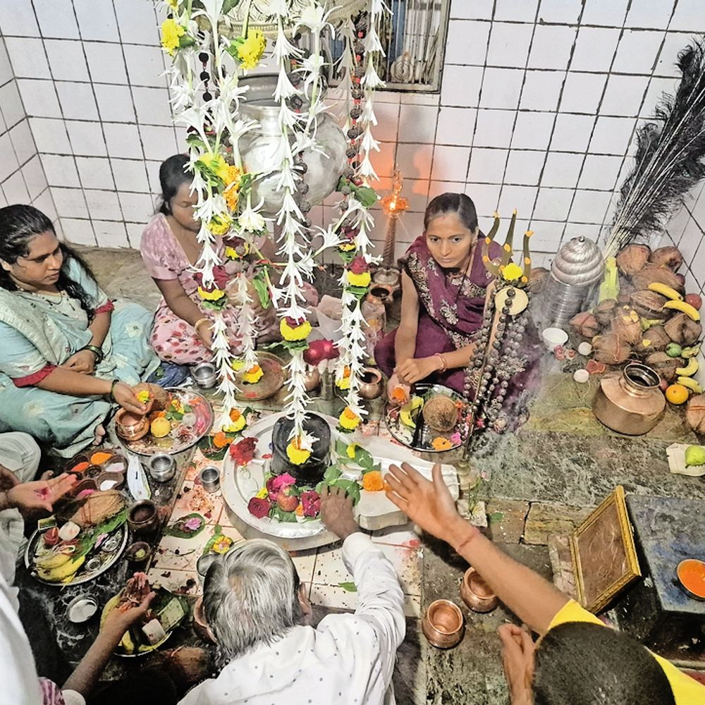 વાંસદામાં શ્રાવણના પ્રથમ સોમવારે શિવાલયોમાં ભક્તોની ભારે ભીડ ઉમટી.