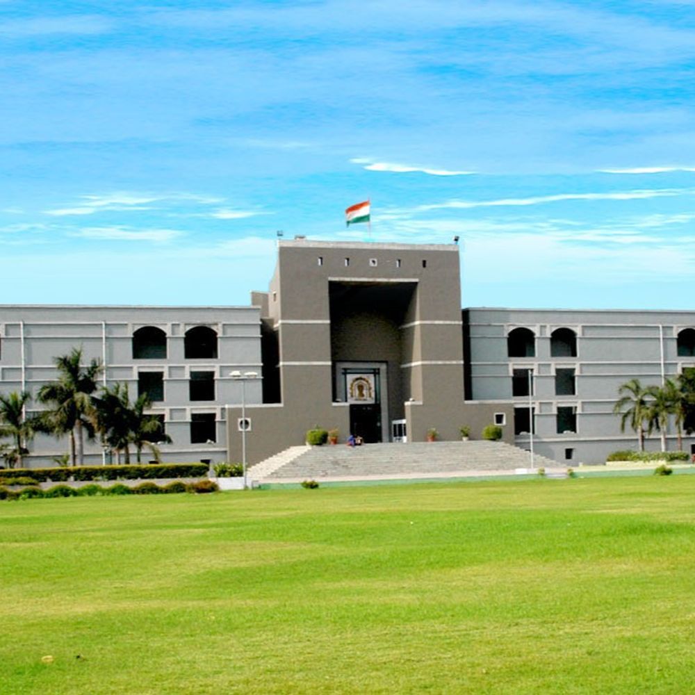 UCC કમિટીને પડકારતી અરજી હાઇકોર્ટે નકારી; કમિટી રચવાનો સરકારનો અધિકાર અબાધિત.