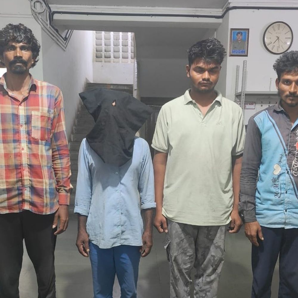 મધ્યપ્રદેશની 'શિંગારે ગેંગ' ભિલાડમાં લૂંટ કરતી ઝડપાઈ: વલસાડ LCBએ ચોરી અને પથ્થરમાર કરનાર ચાર આરોપીઓને પકડ્યા.