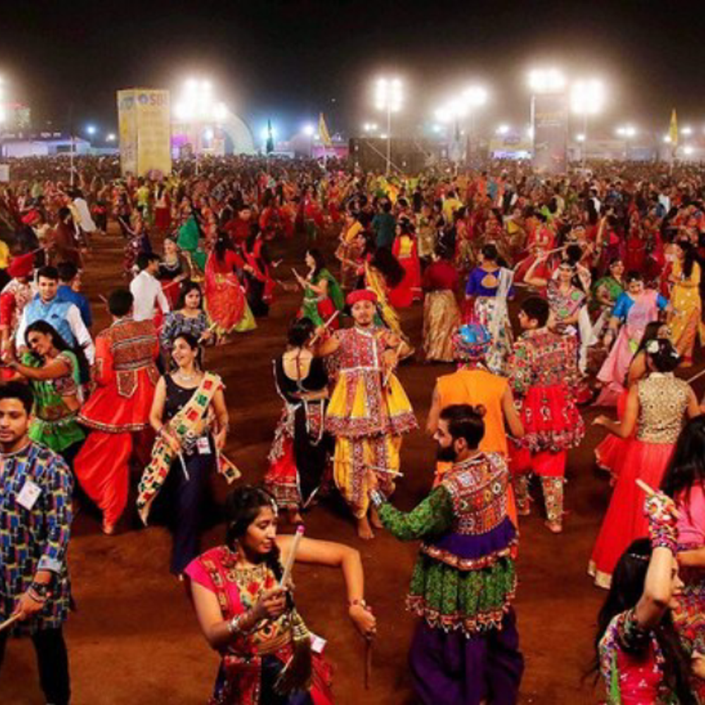 નવરાત્રિ માટે અકોટા સ્ટેડિયમ સહિત 43 પ્લોટ ભાડે મળશે, VMCમાં 12 ઓગસ્ટ સુધી અરજી કરો.