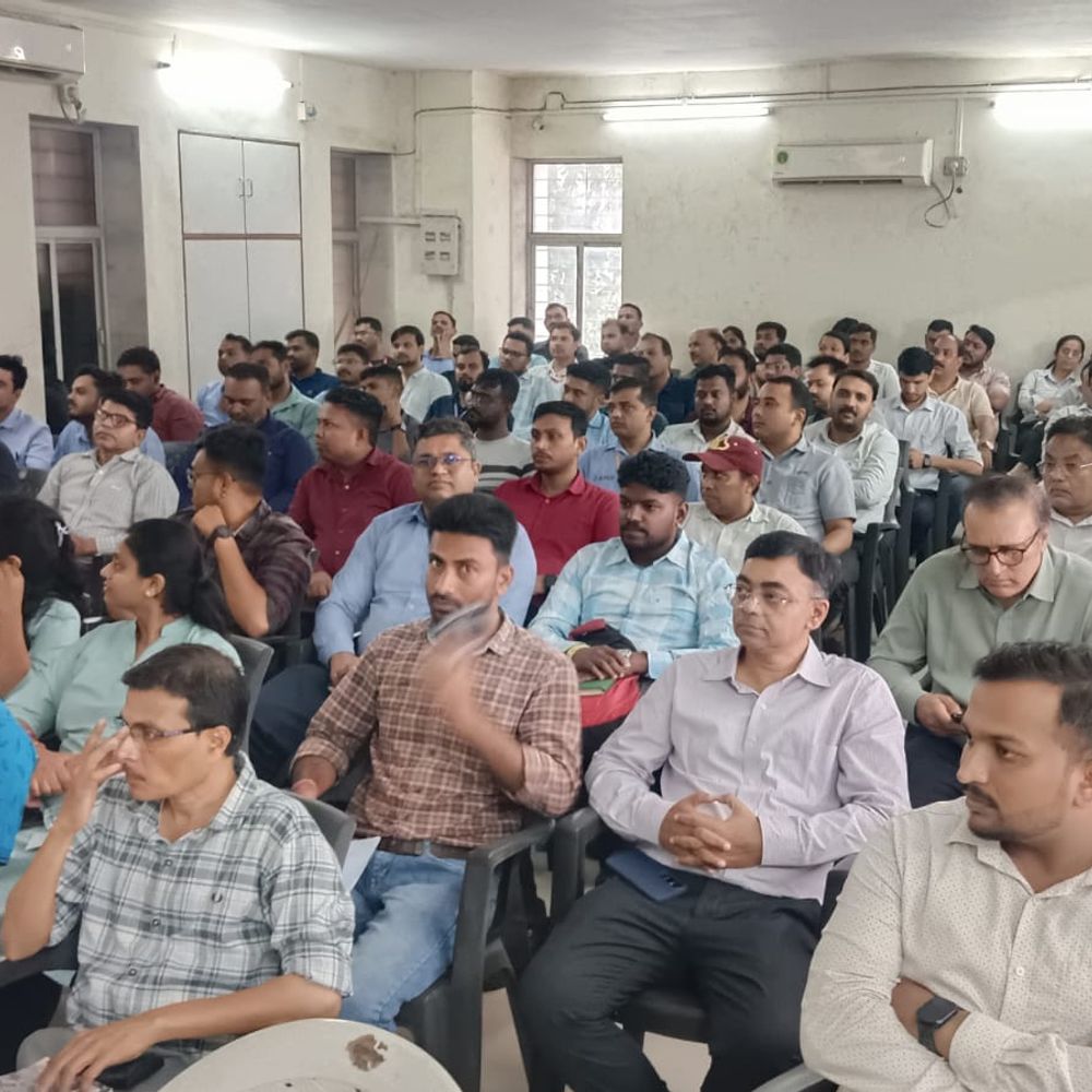 સેમિનાર યોજાયો:ઉમરગામમાં ઔદ્યોગિક સલામતી અને સુરક્ષા અંગે ઉદ્યોગકારોને જાગૃત કરાયા