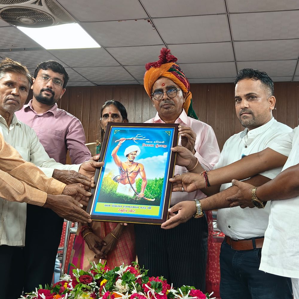 નિવૃતિ વિદાય સમારંભ:ધરમપુર તા.પં.ના ઇ. નાયબ ટીડીઓ અનિલ પટેલનો નિવૃતિ વિદાય સમારંભ