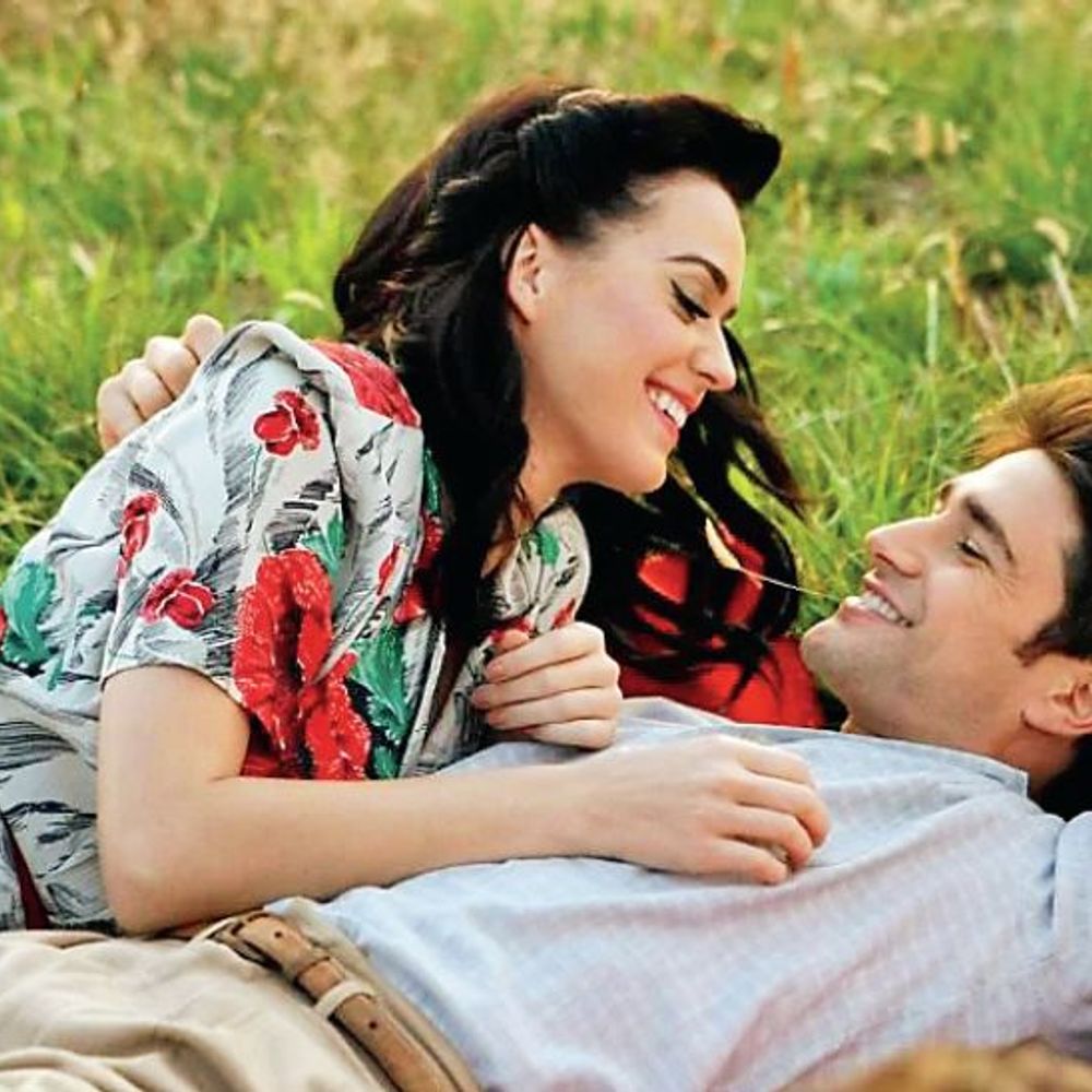 વિચારોના વૃંદાવનમાં: નિખાલસતા એટલે બે જણ વચ્ચે પાંગરેલી મૈત્રીનું કવચ.