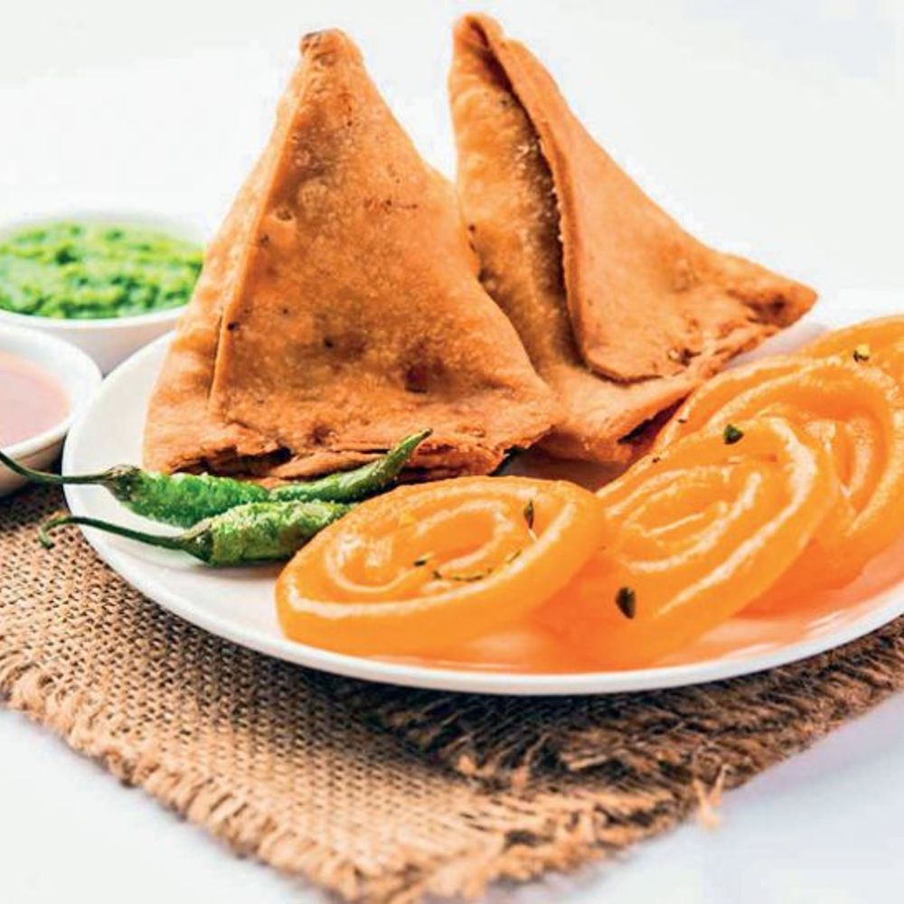 રાગ બિન્દાસ: સમોસાં, જલેબી, ગાંઠિયા, ભજિયાં: ખાતા રહો પણ ચેતતા રહો! <>