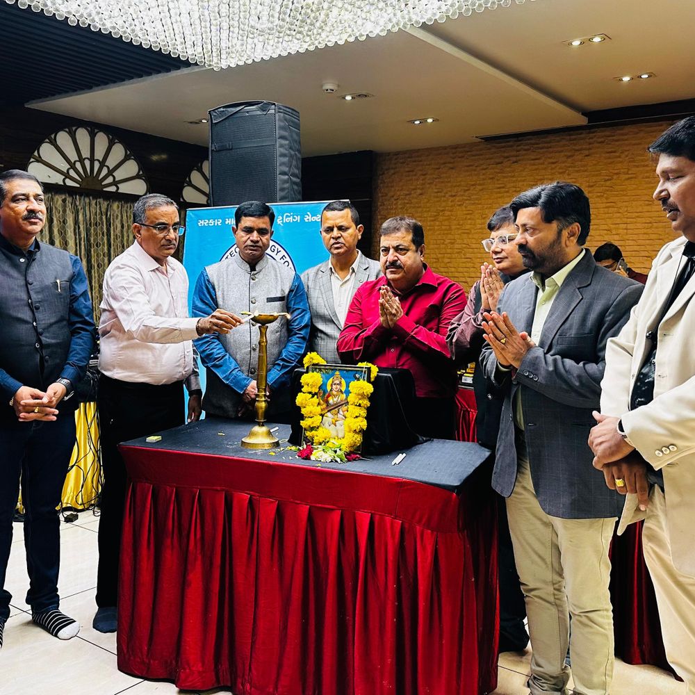 ડમી સ્કૂલો પર જનતા રેડ: Federation of Academic Asso.નો નિર્ણય, ડે કેર-ડમી સ્કૂલોનો 2 હજાર કરોડનો વેપાર.