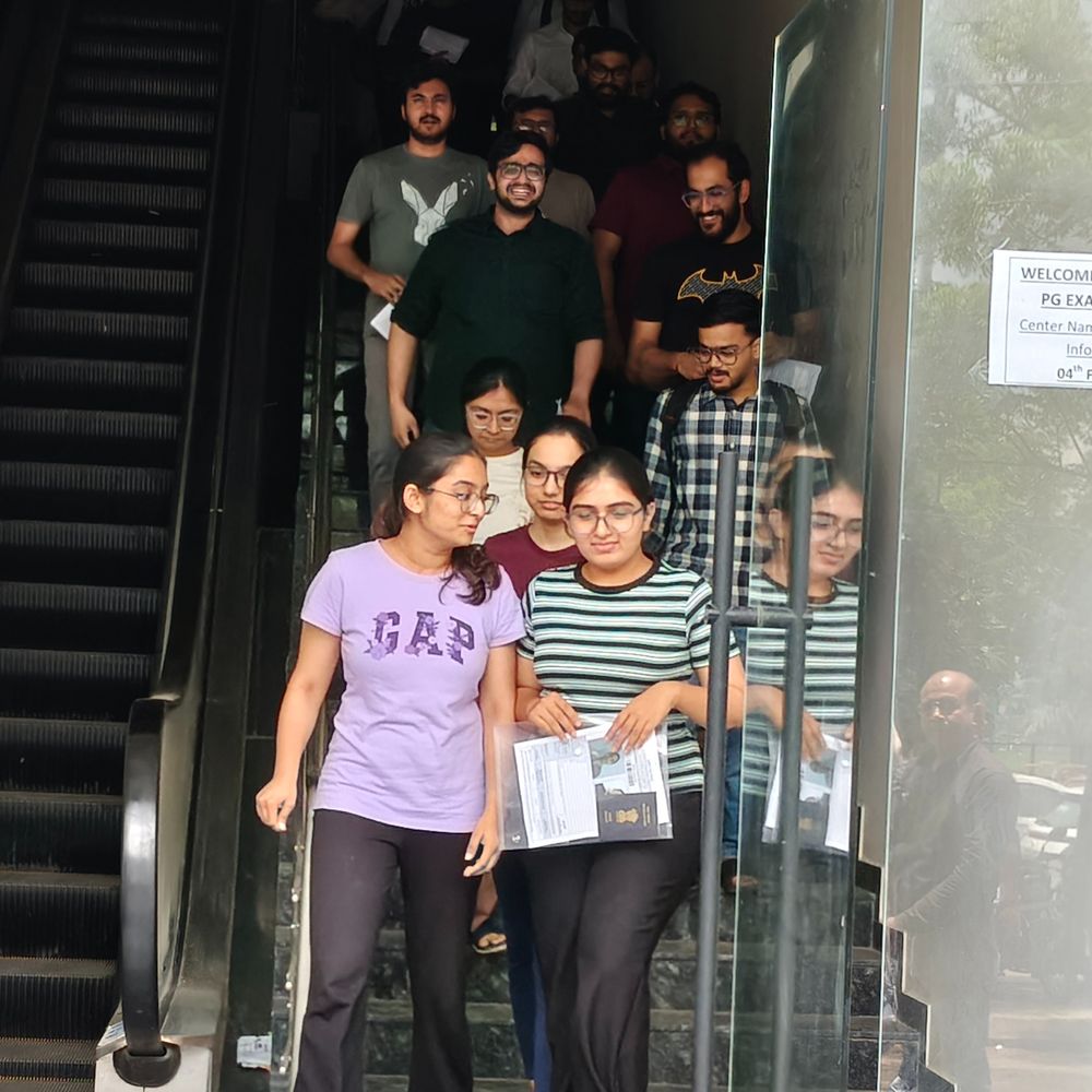 NEET PG પરીક્ષા સરળ પેપરથી ઉમેદવારો ખુશ; એક શિફ્ટમાં કોમ્પ્યુટર આધારિત પરીક્ષાથી કોઈ અન્યાય નહીં; ૧૨૫૩ ઉમેદવારોએ એક્ઝામ આપી.