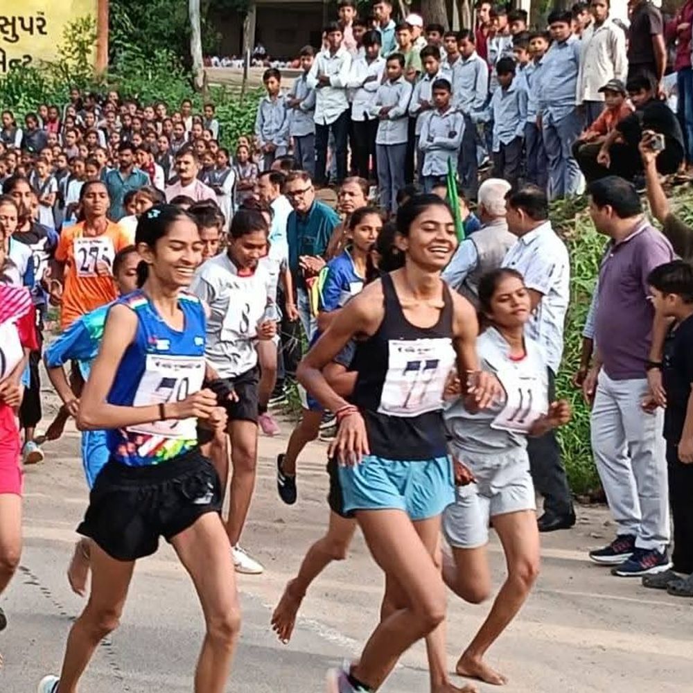 શ્રીગોવિંદ ગુરુ યુનિવર્સિટી ક્રોસ કન્ટ્રી સ્પર્ધામાં ગોધરા કોલેજ રનર્સઅપ; ત્રણ ખેલાડીઓ ઓલ ઇન્ડિયા સ્પર્ધા માટે પસંદ થયા.