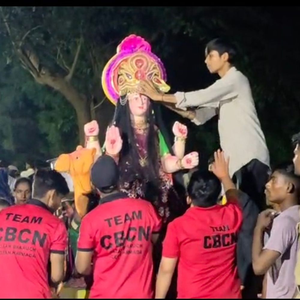 ભરૂચમાં દશામાનું વિસર્જન: ભક્તિમય માહોલમાં વિદાય, Police અને ફાયર વિભાગ સતર્ક રહ્યા.