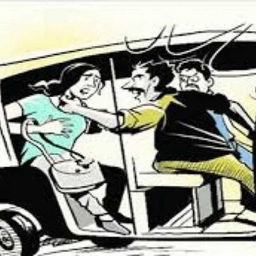 અમદાવાદ: રિક્ષામાં પેસેન્જર સાથે લૂંટની બે ઘટના, પોલીસે ગુના નોંધ્યા. અમદાવાદ ક્રાઈમ ન્યૂઝ અપડેટ.