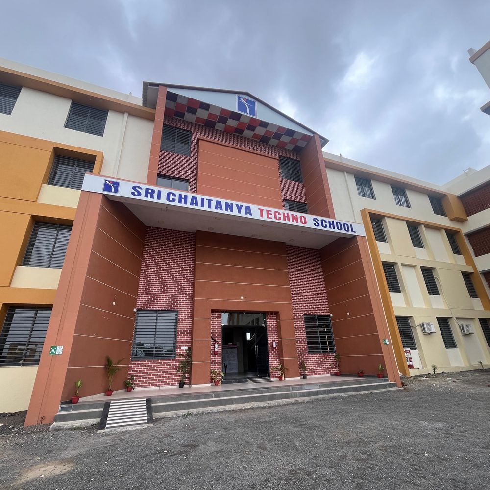ચૈતન્ય ટેક્નો સ્કૂલ: CBSE વગર ફી ઉઘરાવતા વિવાદ, વાલીઓની રજૂઆતો છતાં નિરાકરણ નહીં.