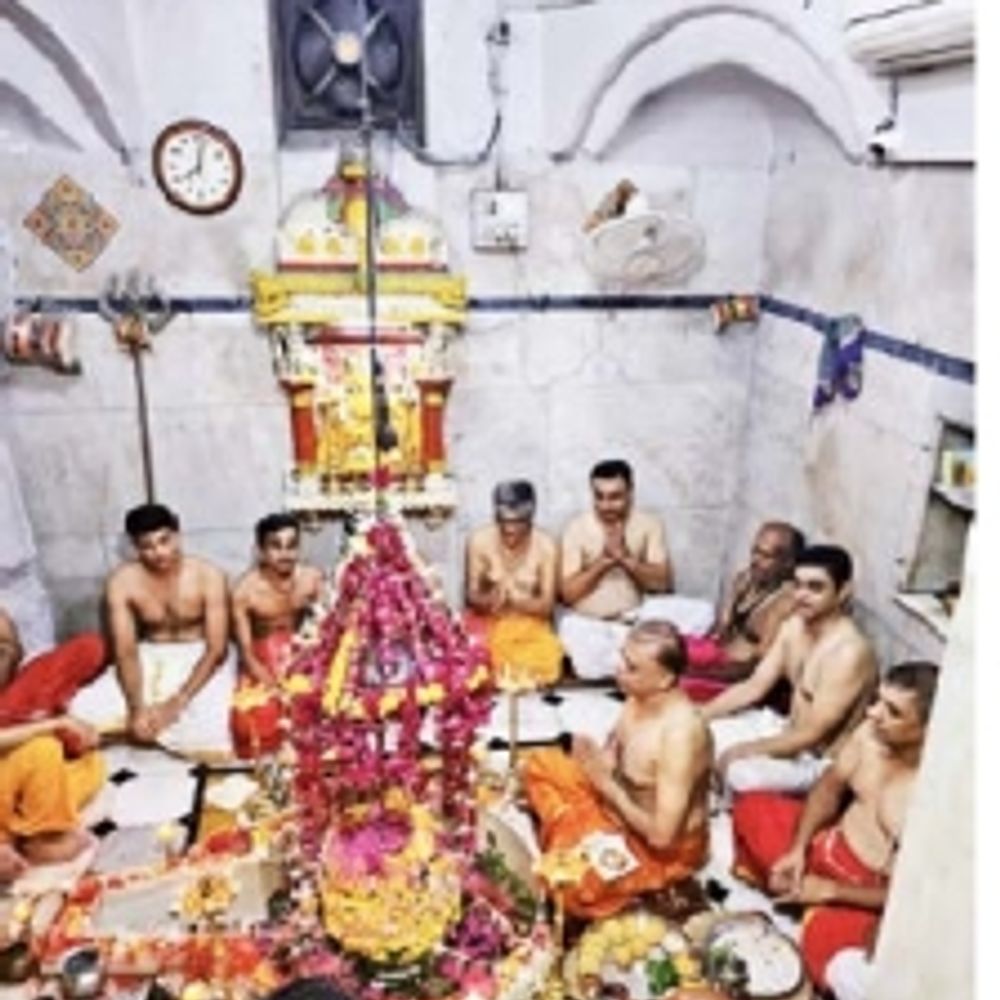 શ્રાવણ વિશેષ: કર્ણમુક્તેશ્વર મંદિરમાં મહિલાઓ દ્વારા મહામૃત્યુંજય જાપ-યજ્ઞોનું આયોજન થાય છે.