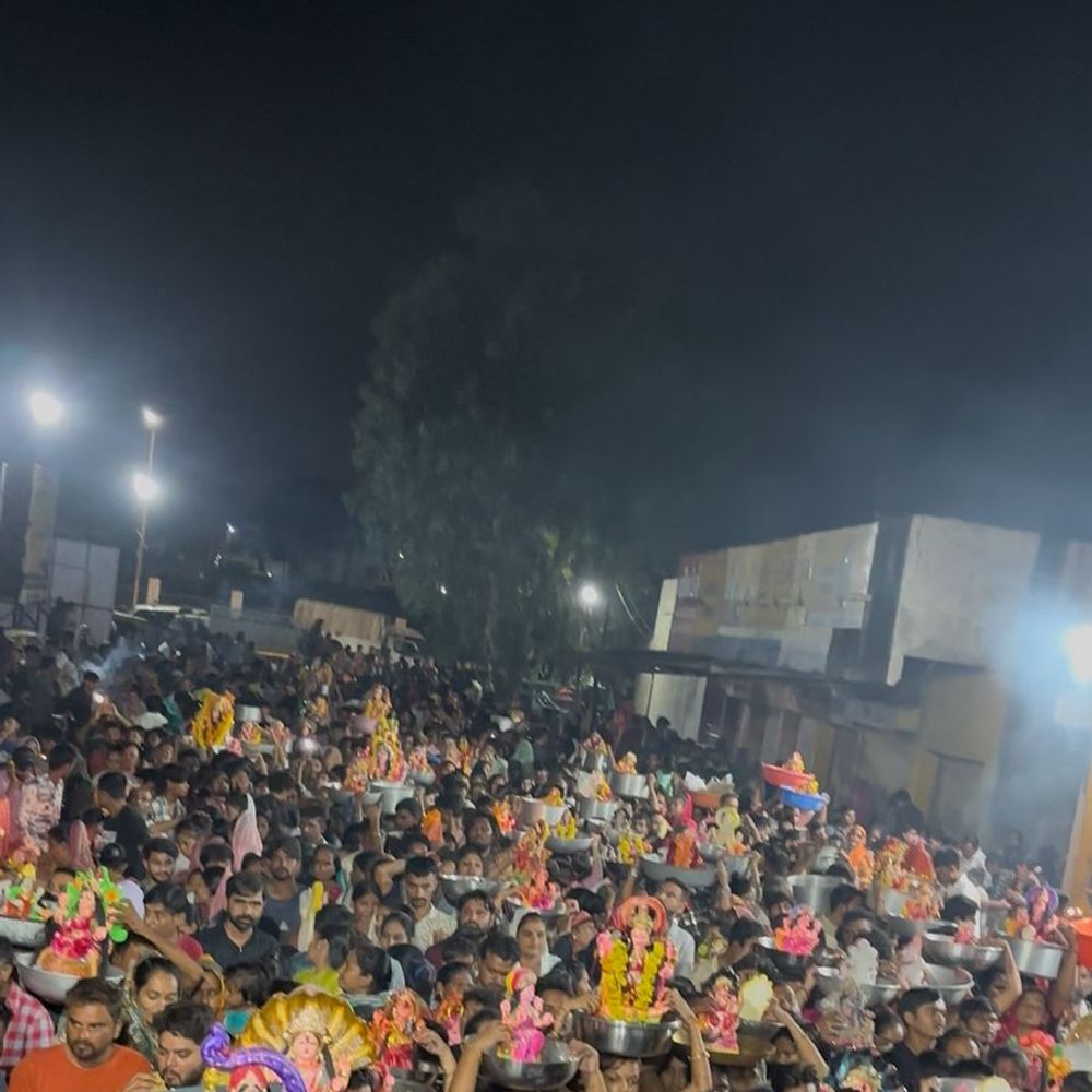 દશા માની 4000 મૂર્તિઓનું મહેસાણા ફાયર સ્ટેશન તળાવમાં વિસર્જન.