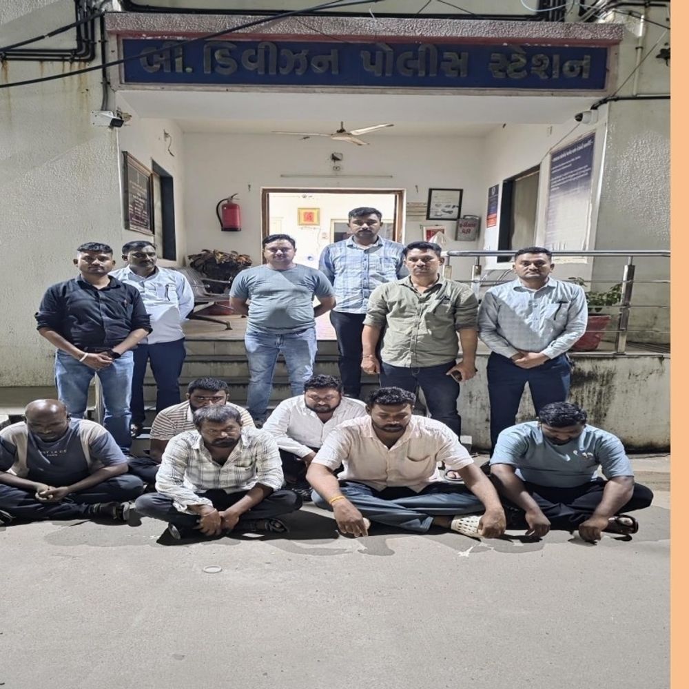 ધાણધા GIDCમાં જુગાર: હિંમતનગર પોલીસે 6 જુગારીઓને ₹18,000 સાથે ઝડપ્યા. કાયદેસર કાર્યવાહી હાથ ધરી.
