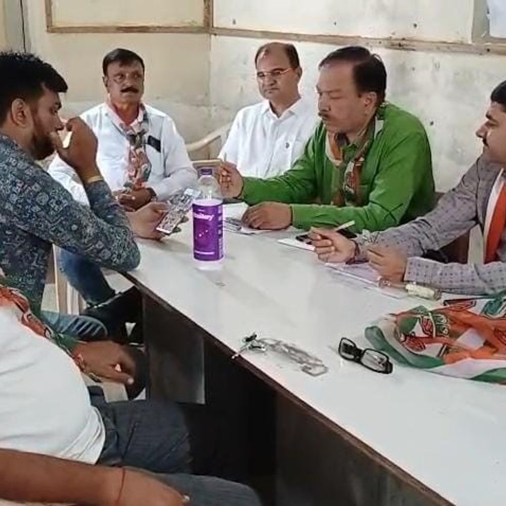 જૂનાગઢમાં કોંગ્રેસનું 'સંગઠન સૃજન અભિયાન': વોર્ડમાં સંગઠન મજબૂત કરવા નિરીક્ષકોની ટીમ, પ્રમુખોની પસંદગી અને કાર્યકર્તાઓની પુન:ગોઠવણી શરૂ.